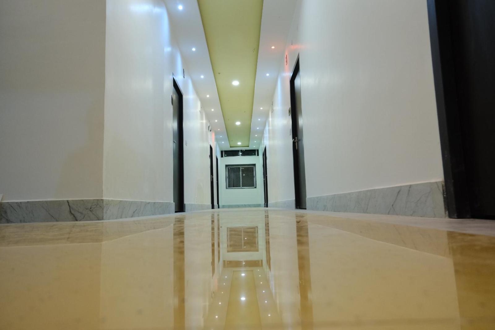 Hotel Golden Continental Deoghar Exterior foto