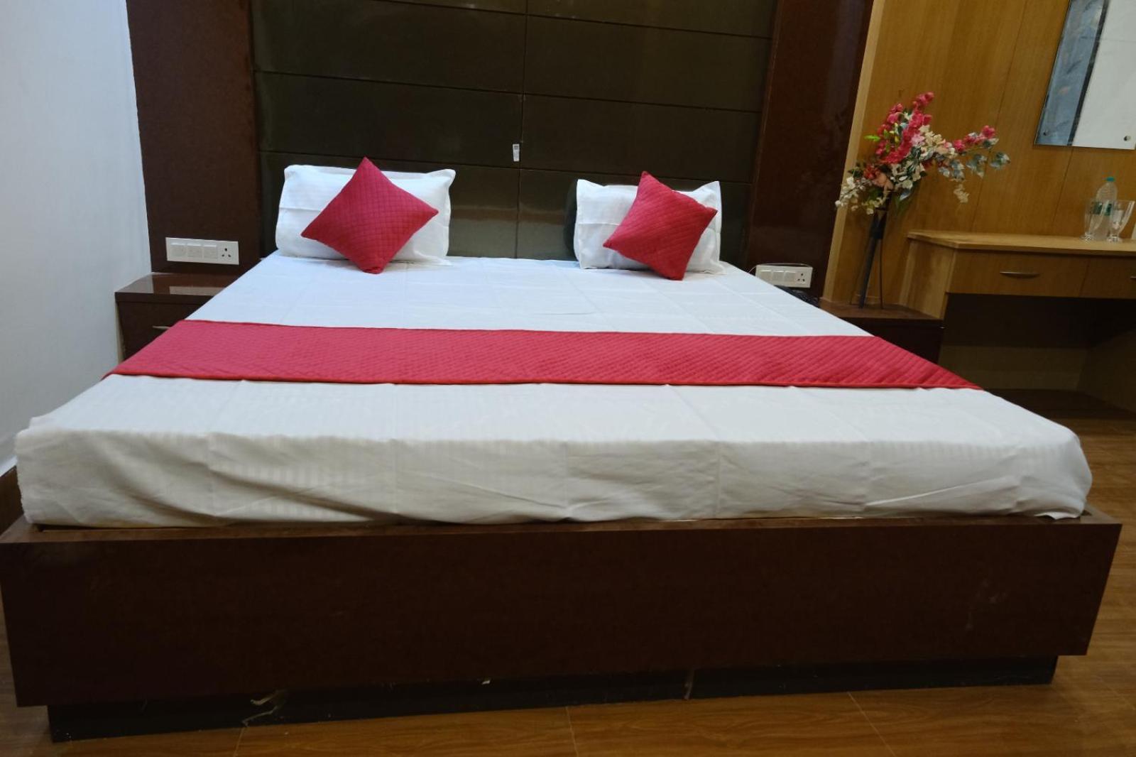 Hotel Golden Continental Deoghar Exterior foto